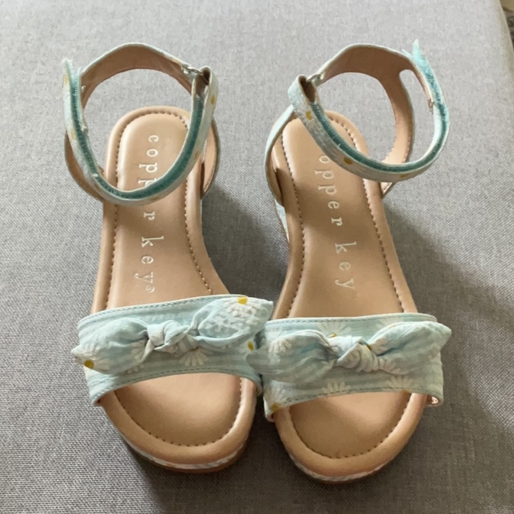 Copper key kids heels size 2m